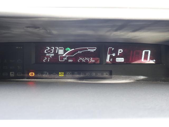 アクア Ｓ　純正ナビ　バックモニター　ＴＶ　スマートキー　プッシュスタート　オートライト　電動格納ミラー　オートライト　ＣＶＴ　衝突安全ボディ　ＡＢＳ　ＥＳＣ　ＣＤ　Ｂｌｕｅｔｏｏｔｈ（5枚目）