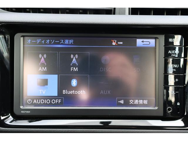 アクア Ｓ　純正ナビ　バックモニター　ＴＶ　スマートキー　プッシュスタート　オートライト　電動格納ミラー　オートライト　ＣＶＴ　衝突安全ボディ　ＡＢＳ　ＥＳＣ　ＣＤ　Ｂｌｕｅｔｏｏｔｈ（8枚目）