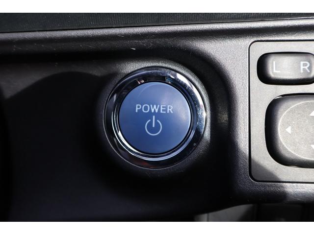 アクア Ｓ　純正ナビ　バックモニター　ＴＶ　スマートキー　プッシュスタート　オートライト　電動格納ミラー　オートライト　ＣＶＴ　衝突安全ボディ　ＡＢＳ　ＥＳＣ　ＣＤ　Ｂｌｕｅｔｏｏｔｈ（13枚目）