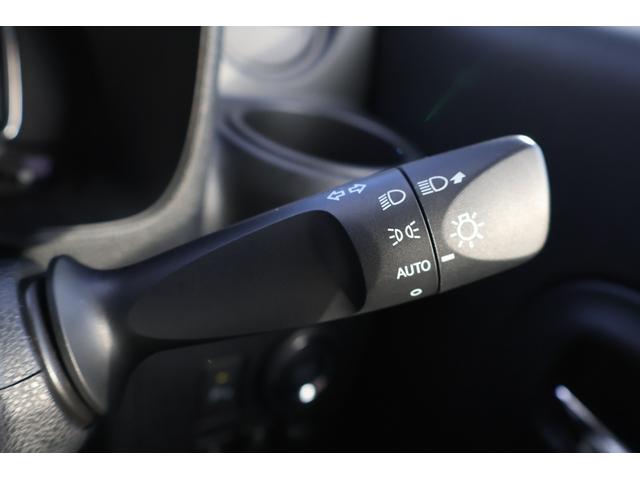 オートライトは、付け忘れや消し忘れを防ぐことができます。高速道路などのトンネルなどにも役立ちます。