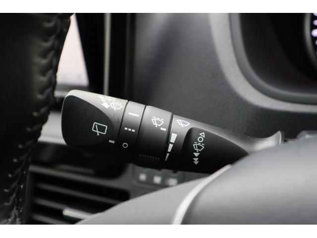 ヴォクシー Ｖ　ワンオーナー　後席モニター　ＥＴＣ　バックカメラ　ナビ　ＴＶ　オートクルーズコントロール　衝突被害軽減システム　両側スライド・片側電動　オートマチックハイビーム　オートライト　ＬＥＤヘッドランプ（25枚目）