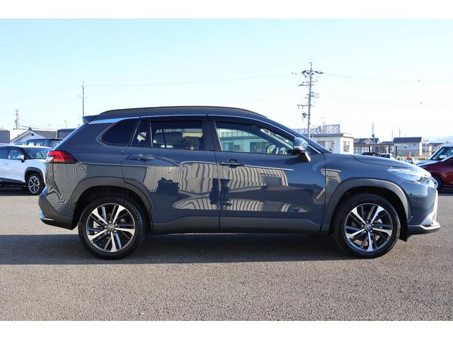 カローラクロス ハイブリッド Z 4WD 全周囲カメラ オートクルーズコントロール レーンアシスト パワーシート パークアシスト 衝突被害軽減システム ナビ TV オートマチックハイビーム オートライト LEDヘッドランプ(14枚目)