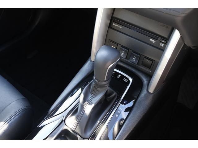 カローラクロス ハイブリッド Z ワンオーナー 4WD バックカメラ オートクルーズコントロール レーンアシスト パワーシート 衝突被害軽減システム ナビ TV オートマチックハイビーム オートライト LEDヘッドランプ(7枚目)