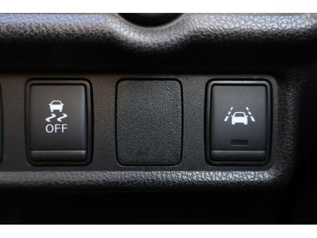 ノート X FOUR 4WD 全周囲カメラ ナビ TV クリアランスソナー レーンアシスト 衝突被害軽減システム オートライト スマートキー 電動格納ミラー CVT 盗難防止システム 衝突安全ボディ ABS ESC CD(14枚目)