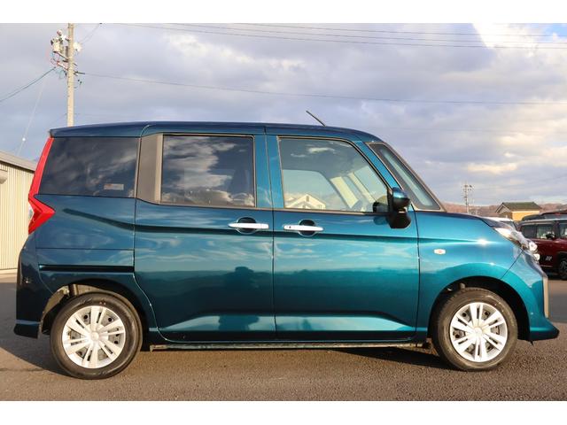 ルーミー Ｘ　ワンオーナー　４ＷＤ　ＥＴＣ　バックカメラ　両側スライド・片側電動　クリアランスソナー　衝突被害軽減システム　オートライト　スマートキー　アイドリングストップ　ウォークスルー　ＣＶＴ（15枚目）