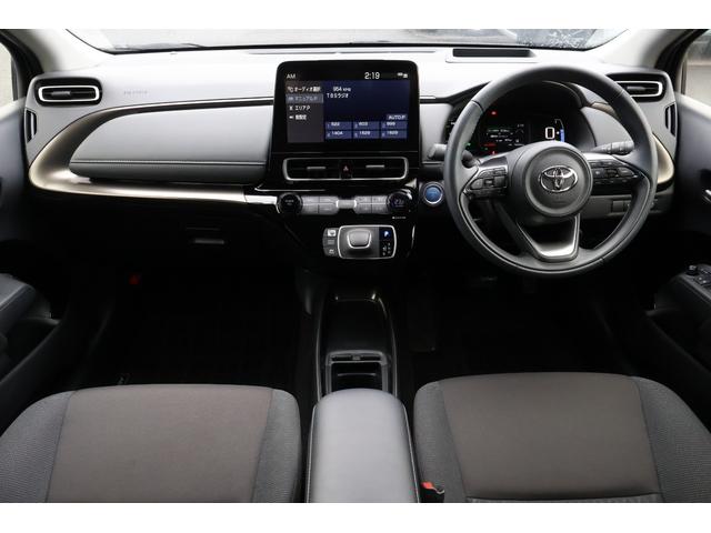 アクア Ｚ　４ＷＤ　全周囲カメラ　ナビ　クリアランスソナー　オートクルーズコントロール　レーンアシスト　パークアシスト　衝突被害軽減システム　アルミホイール　オートマチックハイビーム　オートライト（2枚目）