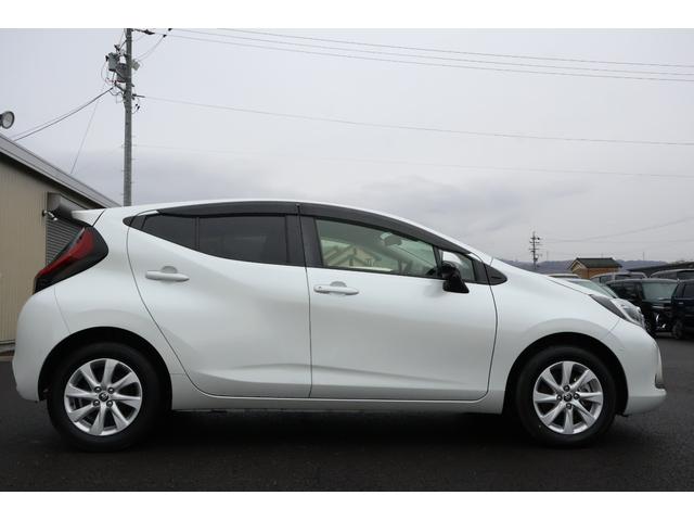 アクア Ｚ　４ＷＤ　全周囲カメラ　ナビ　クリアランスソナー　オートクルーズコントロール　レーンアシスト　パークアシスト　衝突被害軽減システム　アルミホイール　オートマチックハイビーム　オートライト（15枚目）