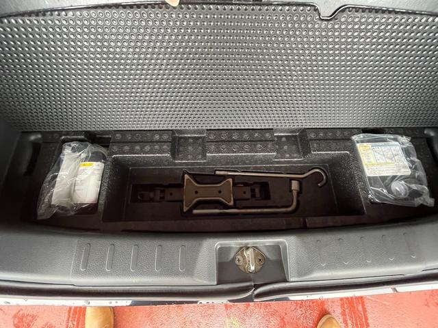 ワゴンR FX 関東仕入/5速マニュアル/オートエアコン/CD再生/FM・AMラジオ(28枚目)