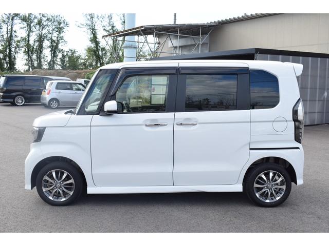 N-BOXカスタム L ユーザー買取 4WD 9インチプレミアムインターナビ Bluetoothオーディオ フルセグ バックカメラ ETC クルーズコントロール 電動スライドドア スマートキー(予備有)ワンオーナー(12枚目)