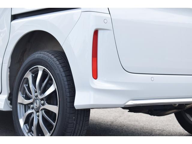 N-BOXカスタム L ユーザー買取 4WD 9インチプレミアムインターナビ Bluetoothオーディオ フルセグ バックカメラ ETC クルーズコントロール 電動スライドドア スマートキー(予備有)ワンオーナー(17枚目)