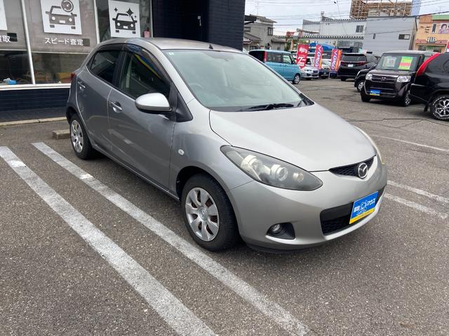 デミオ 13C-V HIDエディション 1オーナー☆キーレスエントリー☆ナビ☆地デジ☆HIDライト☆オートエアコン☆ビルトインETC☆CD☆(9枚目)