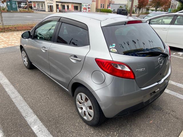 デミオ 13C-V HIDエディション 1オーナー☆キーレスエントリー☆ナビ☆地デジ☆HIDライト☆オートエアコン☆ビルトインETC☆CD☆(14枚目)