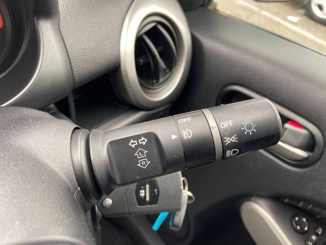 デミオ 13C-V HIDエディション 1オーナー☆キーレスエントリー☆ナビ☆地デジ☆HIDライト☆オートエアコン☆ビルトインETC☆CD☆(19枚目)