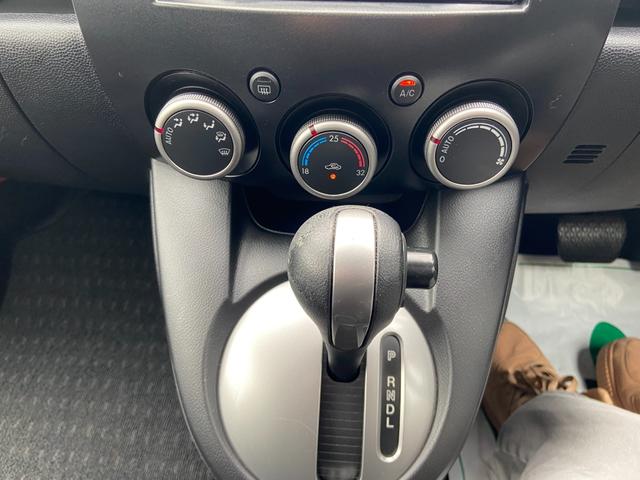 デミオ 13C-V HIDエディション 1オーナー☆キーレスエントリー☆ナビ☆地デジ☆HIDライト☆オートエアコン☆ビルトインETC☆CD☆(22枚目)