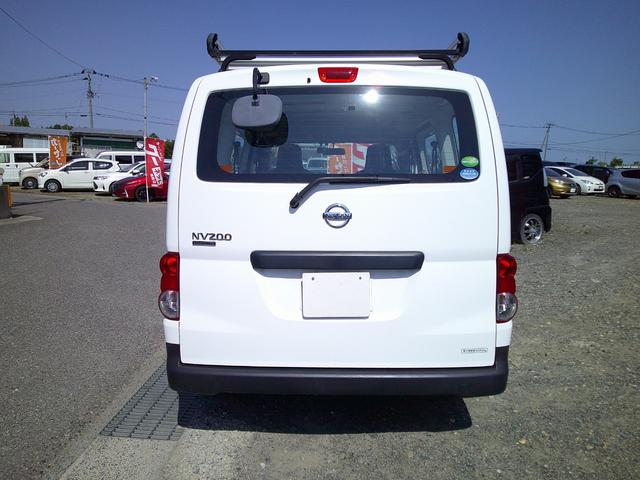 ＮＶ２００バネットバン ＤＸ　禁煙車　テルッツオキャリア　パワーウィンドウ　ケンウッドナビ　前後ドラレコ　キーレスキー　最大積載量６００ＫＧ（4枚目）