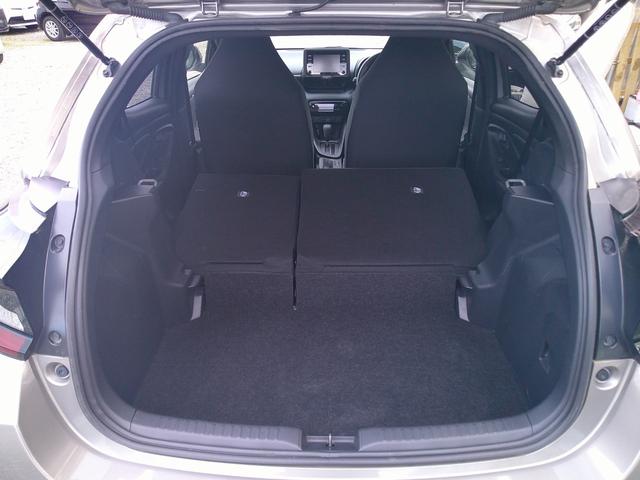 ヤリス ハイブリッドＸ　禁煙車　メーカー保証付　レーダークルコン　踏み間違い防止　障害物センサー　オートライト　Ａハイビーム　純正ディスプレイオーディオナビ　バックカメラ（23枚目）