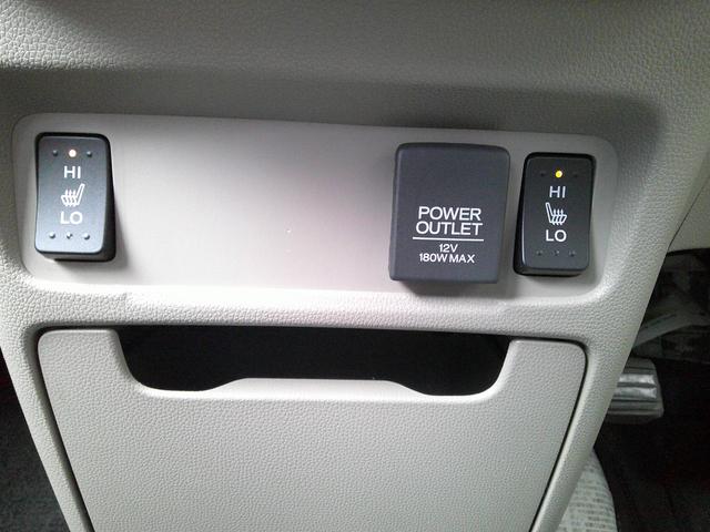 N-WGN Gコンフォートパッケージ ワンオーナー禁煙車 衝突軽減ブレーキ HIDライト オートライト シートヒーター 純正ナビ(18枚目)