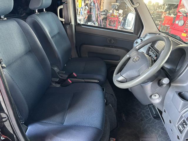 ハイゼットカーゴ クルーズ ナビ ドライブレコーダー 切替4WD 両側スライドドア 電動格納ミラー パワーステアリング パワーウィンドウ エアコン 運転席エアバック 助手席エアバック 天井収納(13枚目)