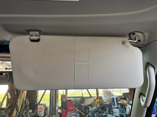 ハイゼットカーゴ クルーズ ナビ ドライブレコーダー 切替4WD 両側スライドドア 電動格納ミラー パワーステアリング パワーウィンドウ エアコン 運転席エアバック 助手席エアバック 天井収納(17枚目)