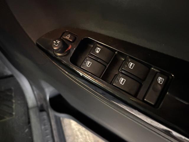 タント カスタムＸ　トップエディションＳＡ　バックモニター　両側スライドドア　片側電動スライドドア　ナビ地デジＴＶ　Ｂｌｕｅｔｏｏｔｈ　スマートキー　ＬＥＤヘッドランプ　ベンチシート　ハーフレザーシート（13枚目）