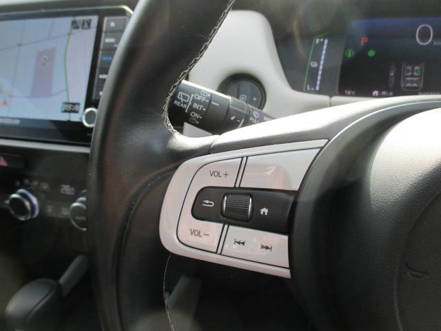 フィット e:HEVホーム 20周年特別仕様車 メゾン 4WD 特別仕様車メゾン ホンダセンシング 純正ナビ フルセグTV DVD CD Bluetooth 前後ドラレコ LED ETC 純正16アルミ スタッドレス有 ワンオーナー 記録簿 取説 保証書(11枚目)