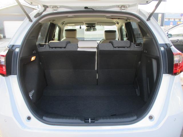 フィット e:HEVホーム 20周年特別仕様車 メゾン 4WD 特別仕様車メゾン ホンダセンシング 純正ナビ フルセグTV DVD CD Bluetooth 前後ドラレコ LED ETC 純正16アルミ スタッドレス有 ワンオーナー 記録簿 取説 保証書(30枚目)