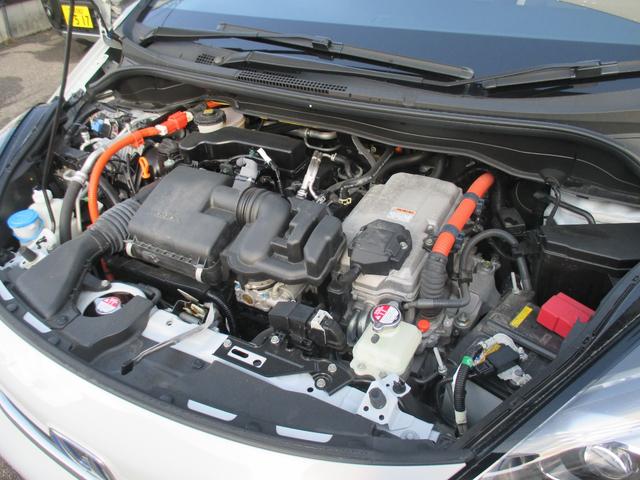 フィット e:HEVホーム 20周年特別仕様車 メゾン 4WD 特別仕様車メゾン ホンダセンシング 純正ナビ フルセグTV DVD CD Bluetooth 前後ドラレコ LED ETC 純正16アルミ スタッドレス有 ワンオーナー 記録簿 取説 保証書(41枚目)