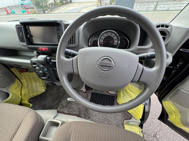 ＮＶ１００クリッパーバン ＧＸターボ　ワンオーナー　禁煙車　純正ＳＤフルセグナビ　ＥＴＣ　Ｂｌｕｅｔｏｏｔｈ　コーナーセンサー　エマージェンシーブレーキ　車線逸脱警報　横滑り防止装置　オートライト　電動格納ミラー　キーレス（4枚目）
