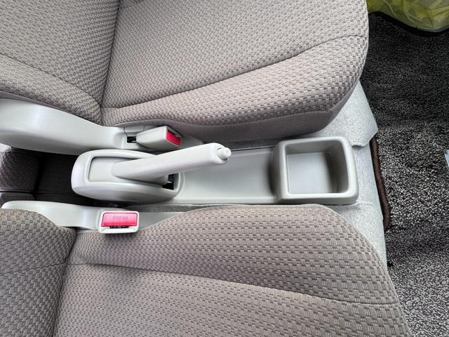 ＮＶ１００クリッパーバン ＧＸターボ　ワンオーナー　禁煙車　純正ＳＤフルセグナビ　ＥＴＣ　Ｂｌｕｅｔｏｏｔｈ　コーナーセンサー　エマージェンシーブレーキ　車線逸脱警報　横滑り防止装置　オートライト　電動格納ミラー　キーレス（18枚目）