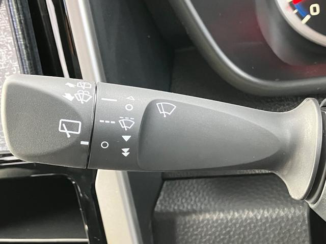 ルーミー カスタムＧ－Ｔ　登録済未使用車　衝突被害軽減システム　パノラミックビュー　コンフォートＰＫＧ　両側電動スライドドア　シートヒーター　メーカー保証５年１０万キロ（15枚目）