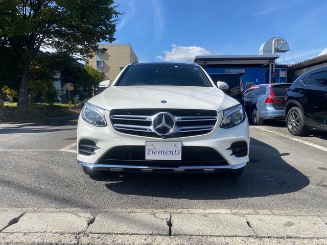 ＧＬＣ２５０　４マチックスポーツ（本革仕様）　４ＷＤ　記録簿付き　ＥＴＣ　スマートキーエンジン　ターボ　サンルーフ　全周囲カメラ　パワーシート　革シート　シートヒーター　ナビ　フロントカメラ　走行距離５．６万キロ　車検整備付き　修復歴無し(2枚目)