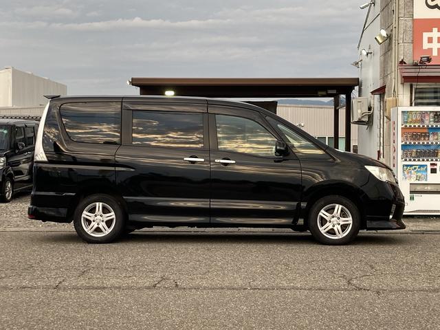セレナ ハイウェイスター　４ＷＤ　車検２年　バックカメラ　クルーズコントロール　オートライト　パワースライドドア　ＥＴＣ　スマートキー　オートエアコン（5枚目）