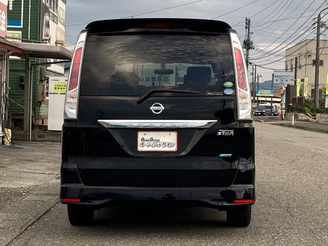 セレナ ハイウェイスター　４ＷＤ　車検２年　バックカメラ　クルーズコントロール　オートライト　パワースライドドア　ＥＴＣ　スマートキー　オートエアコン（7枚目）
