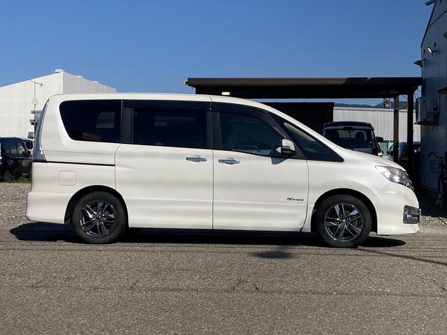 セレナ ライダー　Ｓ－ハイブリッド　車検Ｒ８／９　ナビ　Ｂｌｕｅｔｏｏｔｈ　バックカメラ　フルセグＴＶ　リアモニター　パワースライドドア　ＥＴＣ　オートライト（5枚目）