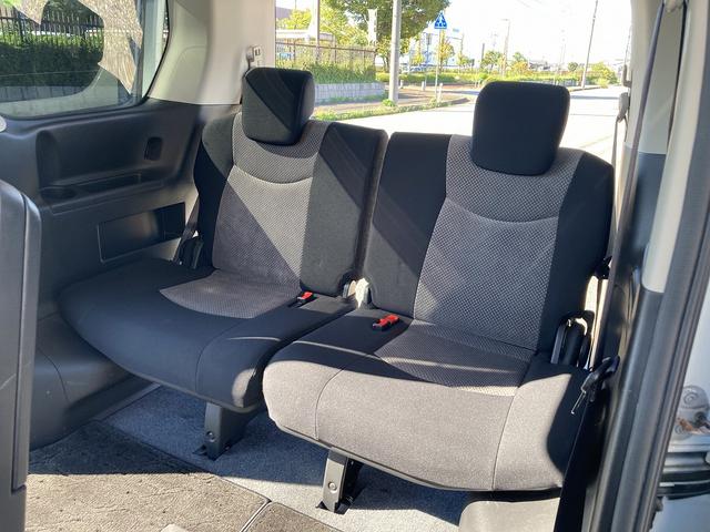 セレナ ライダー　Ｓ－ハイブリッド　車検Ｒ８／９　ナビ　Ｂｌｕｅｔｏｏｔｈ　バックカメラ　フルセグＴＶ　リアモニター　パワースライドドア　ＥＴＣ　オートライト（23枚目）