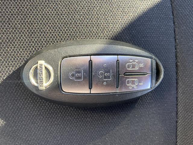セレナ ライダー　Ｓ－ハイブリッド　車検Ｒ８／９　ナビ　Ｂｌｕｅｔｏｏｔｈ　バックカメラ　フルセグＴＶ　リアモニター　パワースライドドア　ＥＴＣ　オートライト（52枚目）