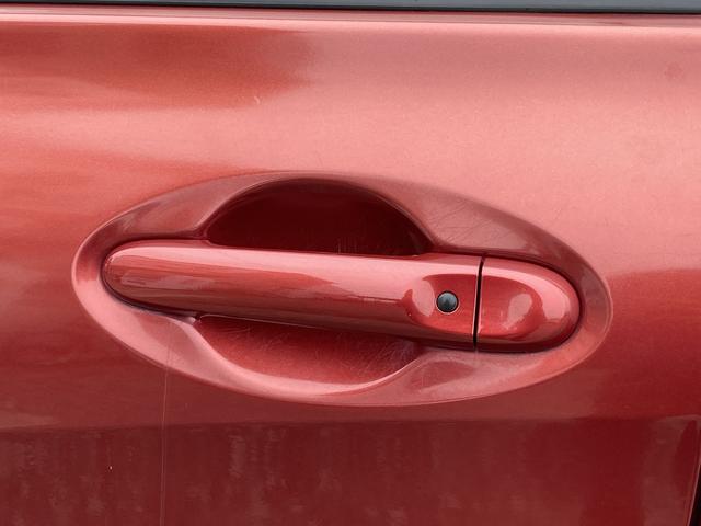 ノート Ｘ　ＦＯＵＲ　４ＷＤ　車検２年　ナビ　バックカメラ　Ｂｌｕｅｔｏｏｔｈ　ＴＶ　スマートキー　ドライブレコーダー　エンジンスターター　アルミ（17枚目）