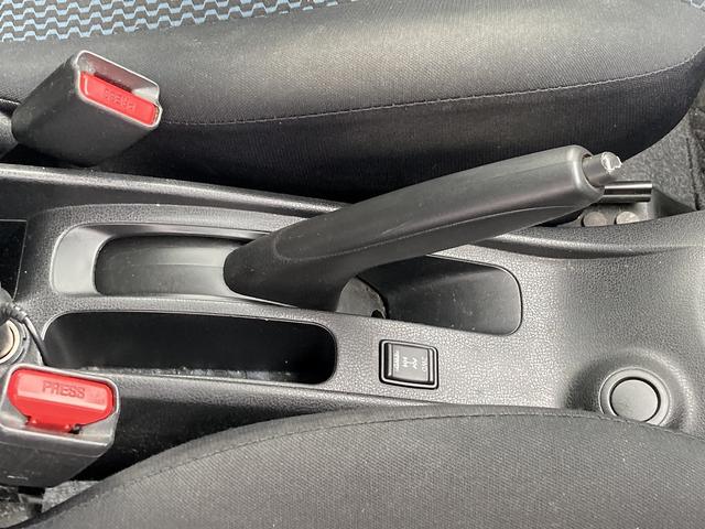 ノート Ｘ　ＦＯＵＲ　４ＷＤ　車検２年　ナビ　バックカメラ　Ｂｌｕｅｔｏｏｔｈ　ＴＶ　スマートキー　ドライブレコーダー　エンジンスターター　アルミ（42枚目）