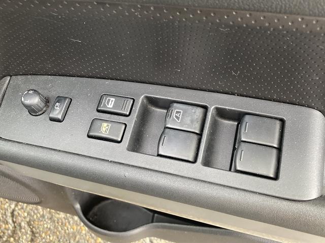 エクストレイル 20Xtt 4WD 車検R8/7 ナビ フルセグTV クルーズコントロール オートライト 横滑り防止装置 スマートキー シートヒーター(20枚目)