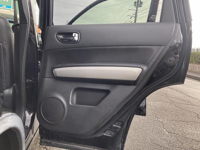 エクストレイル 20Xtt 4WD 車検R8/7 ナビ フルセグTV クルーズコントロール オートライト 横滑り防止装置 スマートキー シートヒーター(22枚目)