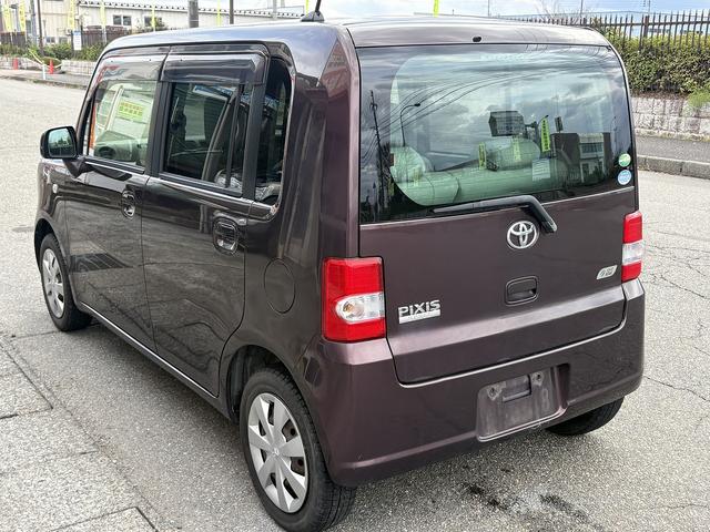 ピクシススペース Ｘ　４ＷＤ　車検２年　スマートキー　ＣＤ（8枚目）