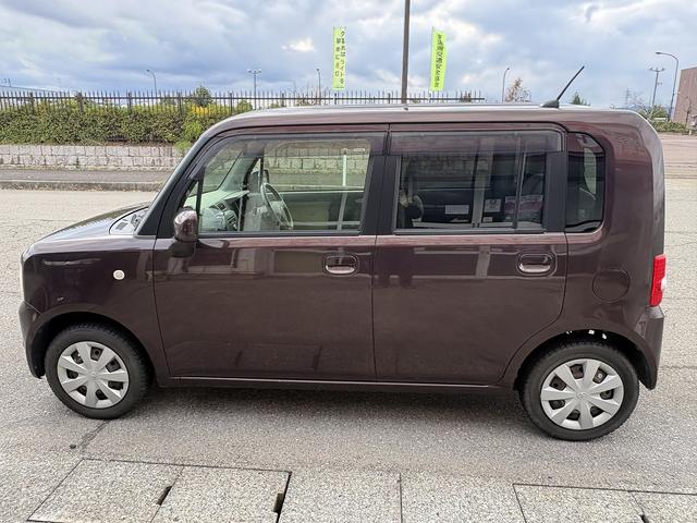 ピクシススペース Ｘ　４ＷＤ　車検２年　スマートキー　ＣＤ（9枚目）