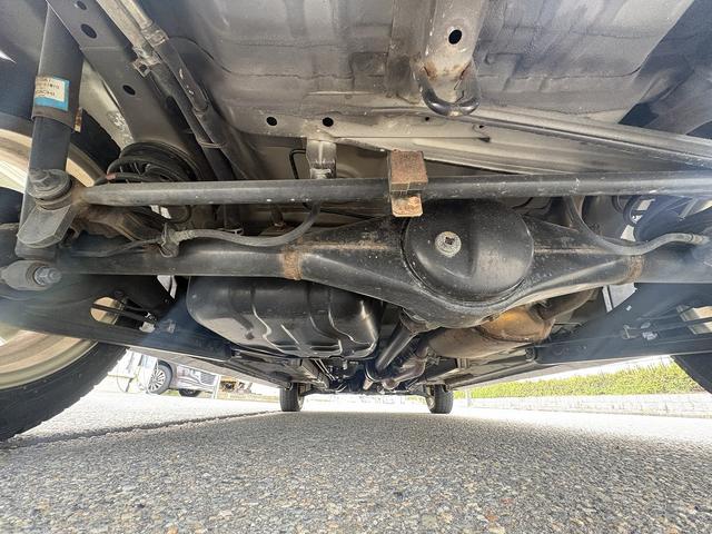 スペーシアカスタム ＴＳ　レーダーブレーキサポート　４ＷＤ　車検２年　ターボ　ナビ　スマートキー　ＣＤ　ＤＶＤ　アイドリングストップ　両側電動スライドドア（13枚目）