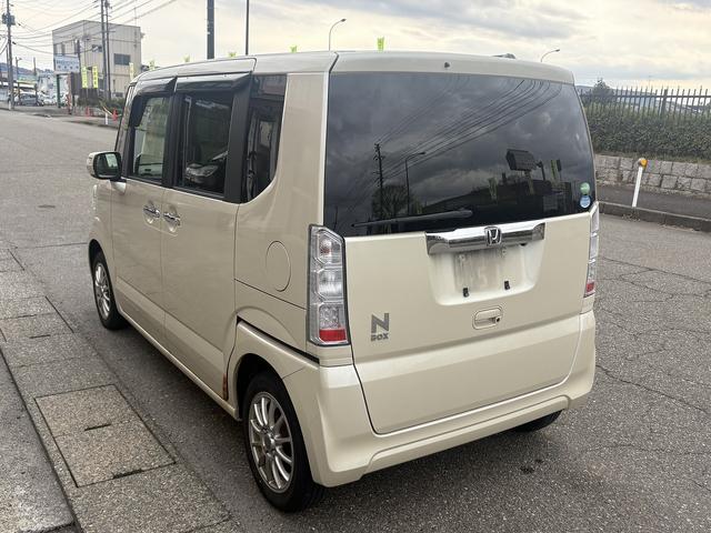 Ｎ－ＢＯＸ 　車検２年　ナビ　スマートキー　ＣＤ　ＤＶＤ　アイドリングストップ　両側スライドドア　ベンチシート（8枚目）