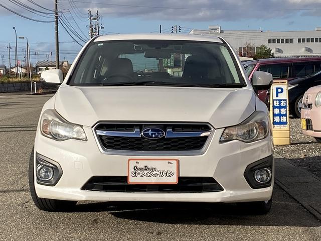 インプレッサスポーツ ２．０ｉアイサイト　４ＷＤ　車検２年　パドルシフト　クルーズコントロール　キーレス　オートエアコン　アイドリングストップ　横滑り防止装置　アルミ（3枚目）