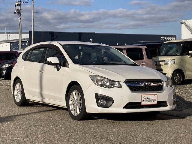 インプレッサスポーツ ２．０ｉアイサイト　４ＷＤ　車検２年　パドルシフト　クルーズコントロール　キーレス　オートエアコン　アイドリングストップ　横滑り防止装置　アルミ（4枚目）