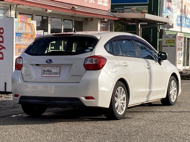 インプレッサスポーツ ２．０ｉアイサイト　４ＷＤ　車検２年　パドルシフト　クルーズコントロール　キーレス　オートエアコン　アイドリングストップ　横滑り防止装置　アルミ（6枚目）