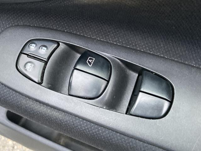 セレナ 20S 自社 ローン 車検2年 ナビ バックカメラ Bluetooth付き オートエアコン オートライト フリップダウン キーレス アルミ クルーズコントロール(21枚目)