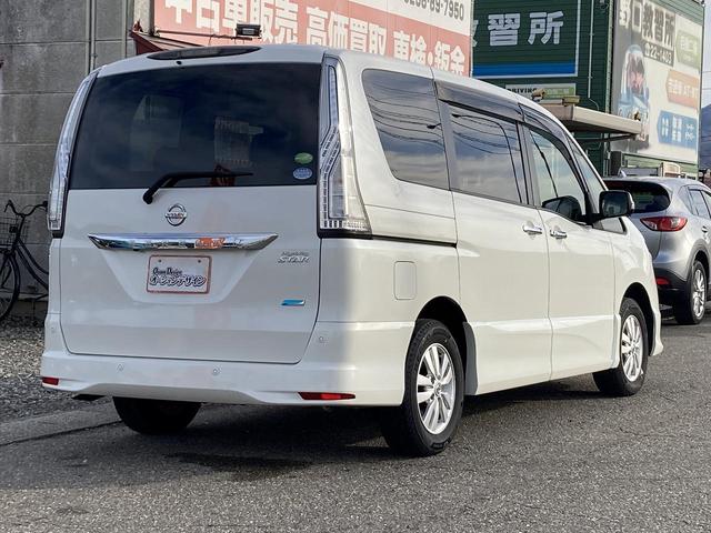 セレナ ハイウェイスター　Ｖセレクション＋セーフティＩＩ　車検２年　ナビ　Ｂｌｕｅｔｏｏｔｈ付き　バックカメラ　全方位カメラ　クルーズコントロール　フリップダウン　レーンキープアシスト　アイドリングストップ　ＥＴＣ　横滑り防止装置（5枚目）