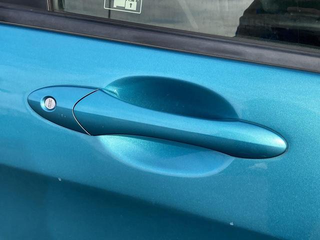 フリードスパイク Ｇ　ジャストセレクション　車検２年　ナビ　Ｂｌｕｅｔｏｏｔｈ付き　バックカメラ　オートエアコン　オートライト　ＥＴＣ　横滑り防止装置　片側電動スライドドア　キーレス　アルミホイール（13枚目）